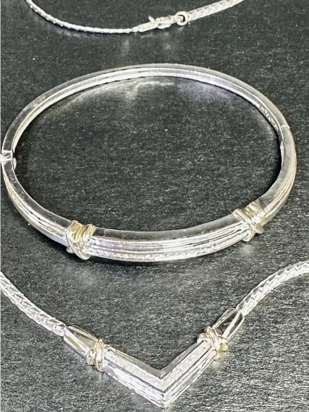 SET Heng Ngai 925 Silver Diamond V Shape Necklace 17” & Bracelet 7” LOT#190